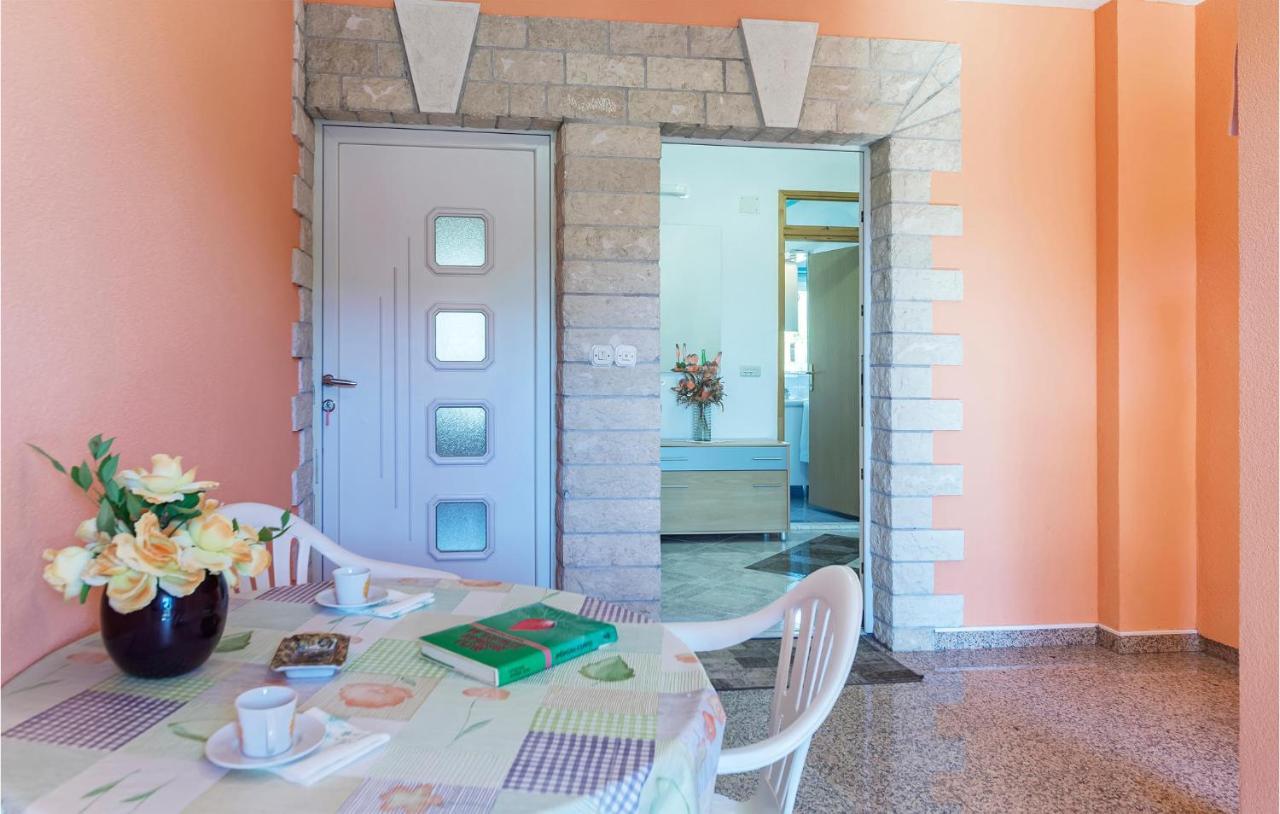 2 Bedroom Lovely Apartment In Labin Labin  Esterno foto