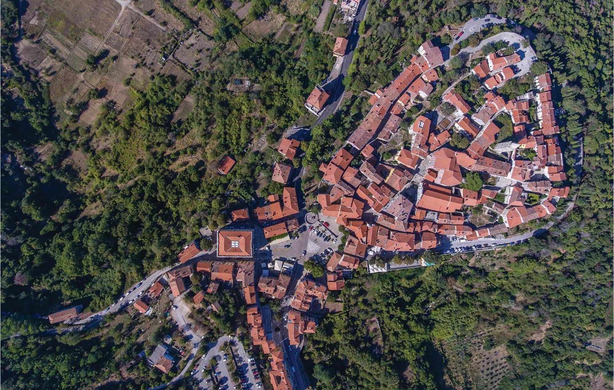 2 Bedroom Lovely Apartment In Labin Labin  Esterno foto